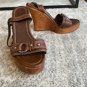 Banana Republic wedges wood and leather size 6